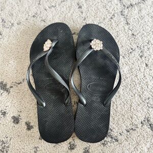 Havaianas Women's Black Flip Flops with Gold Rhinestone Flower